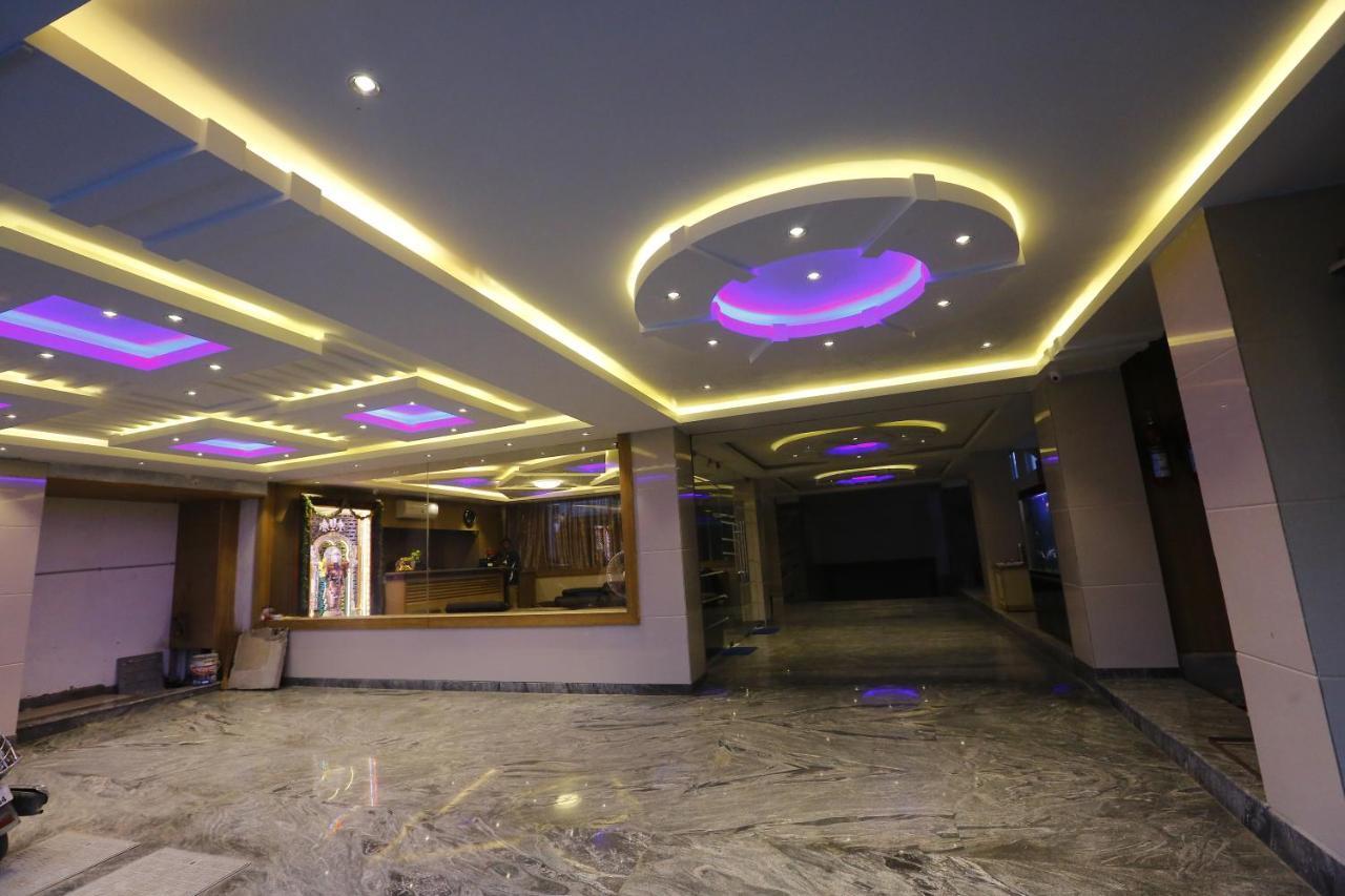 Nitheesh Residency Hotel กาญจีปุรัม ภายนอก รูปภาพ
