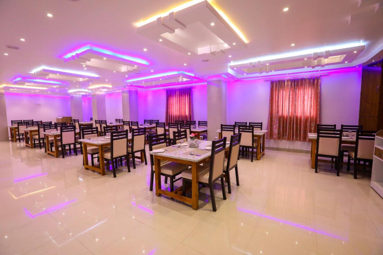 Nitheesh Residency Hotel กาญจีปุรัม ภายนอก รูปภาพ
