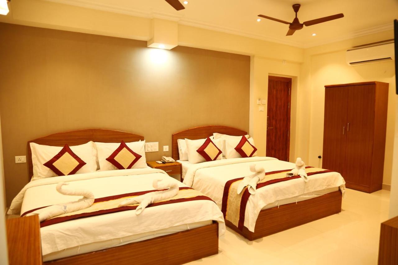 Nitheesh Residency Hotel กาญจีปุรัม ภายนอก รูปภาพ