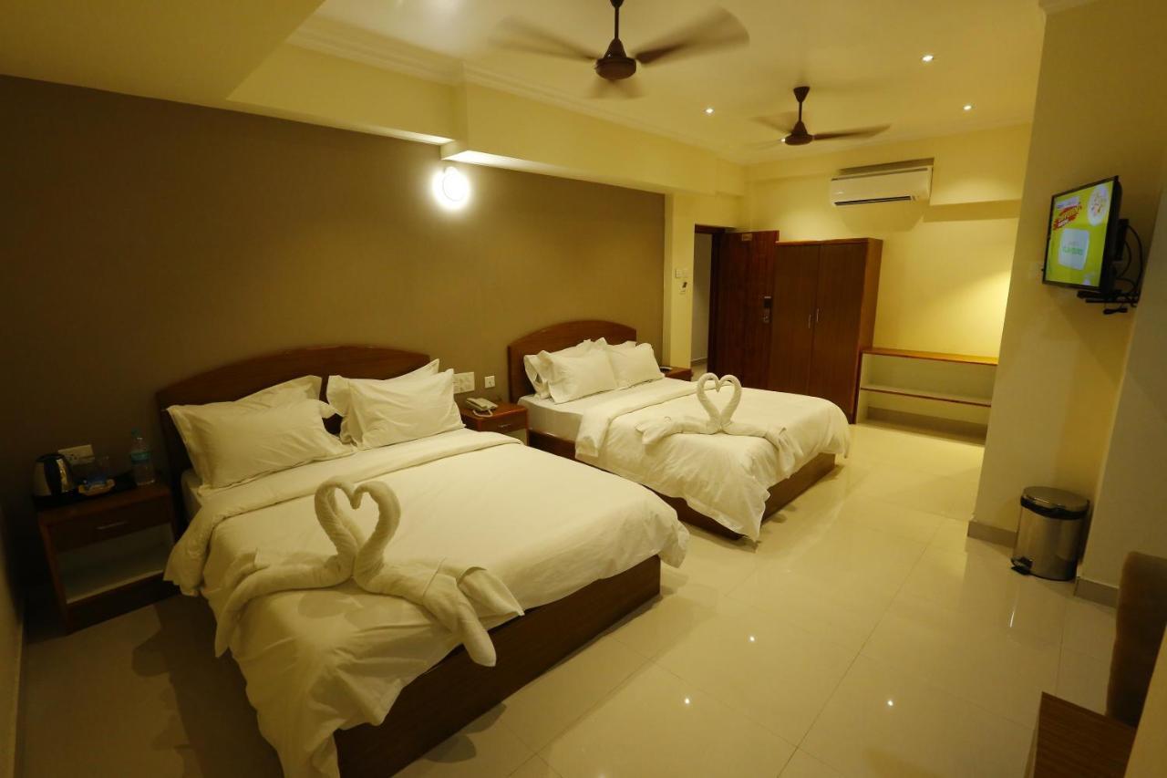 Nitheesh Residency Hotel กาญจีปุรัม ภายนอก รูปภาพ